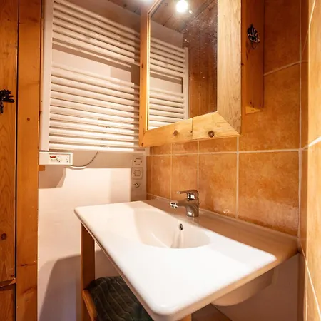 Le Persan 10 Pl Chalet